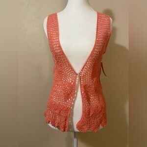Cardigan Vest NWT crocheted clasp women’s junior size medium